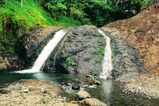 Papaseea Sliding Rocks